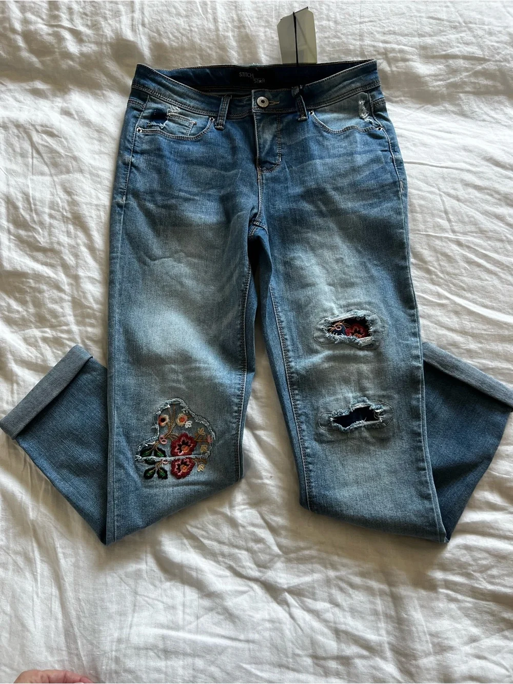 Women’s Light Blue Embroidered Skinny Jeans